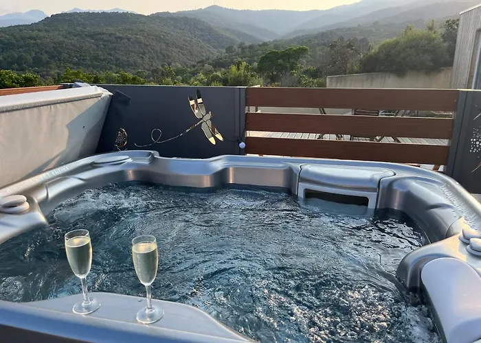 Konukevi Heliopolis 4*